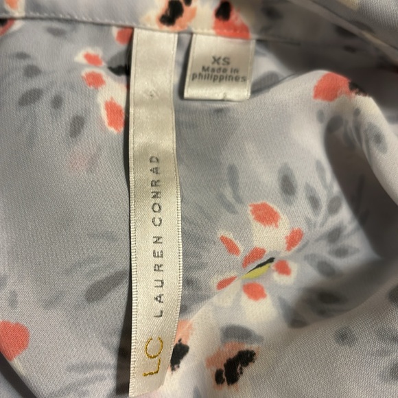 Lauren Conrad LC Women’s Top Blouse Pullover Sleeveless Lightweight Size XS - Picture 7 of 7